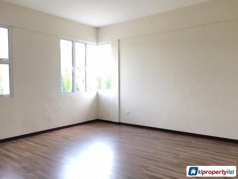 4 bedroom Semi-detached House for sale in Kuching - image 10
