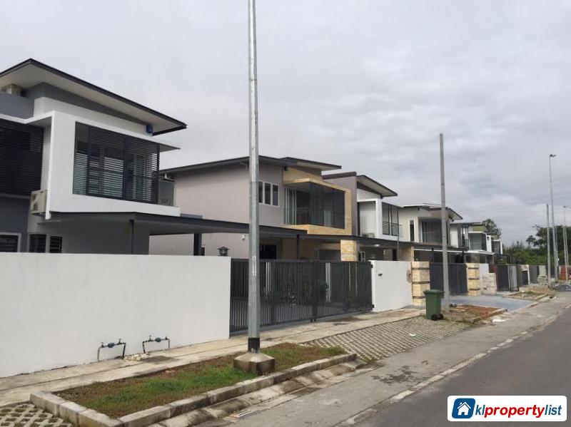 Pictures of 4 bedroom Semi-detached House for sale in Kuching