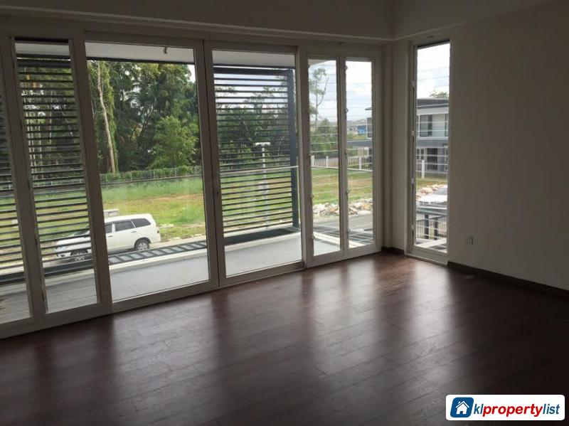 4 bedroom Semi-detached House for sale in Kuching - image 2