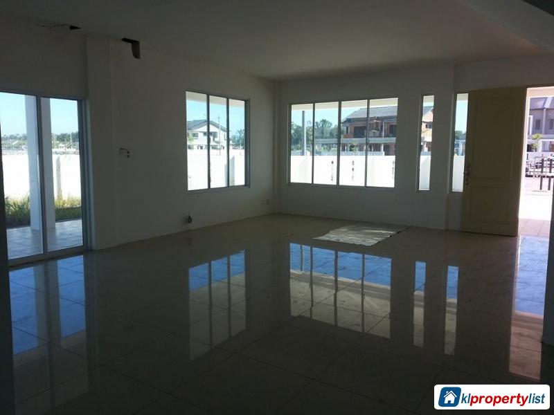 4 bedroom Semi-detached House for sale in Kuching - image 3