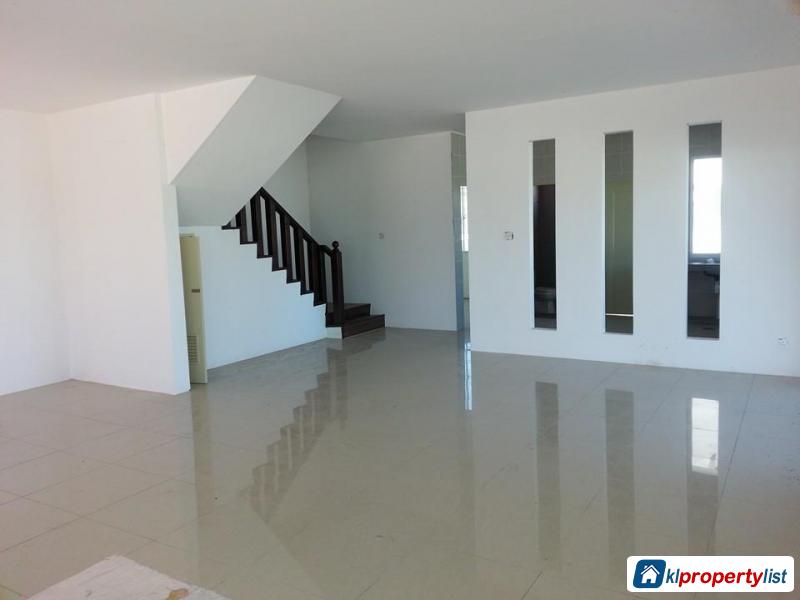 4 bedroom Semi-detached House for sale in Kuching - image 4