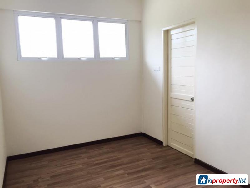 4 bedroom Semi-detached House for sale in Kuching - image 9