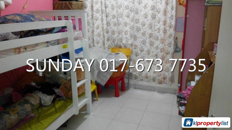 Picture of 3 bedroom Condominium for sale in Rawang in Malaysia