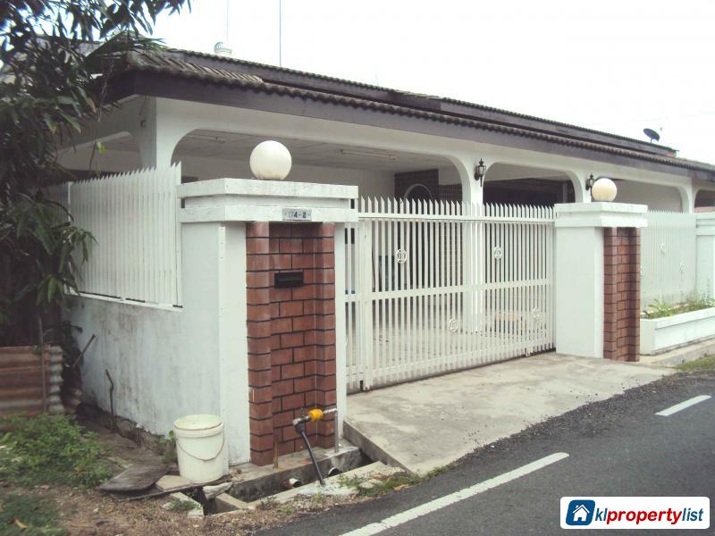 Picture of 3 bedroom Semi-detached House for sale in Muar