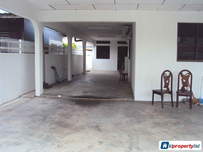 3 bedroom Semi-detached House for sale in Muar