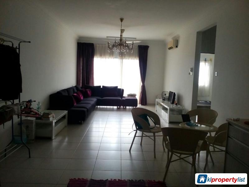 3 bedroom Condominium for sale in Seri Kembangan