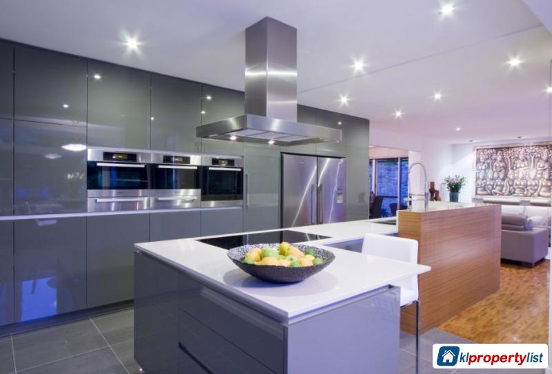 5 bedroom 3-sty Terrace/Link House for sale in Seri Kembangan in Selangor