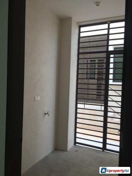 6 bedroom 3-sty Terrace/Link House for sale in Puchong - image 12