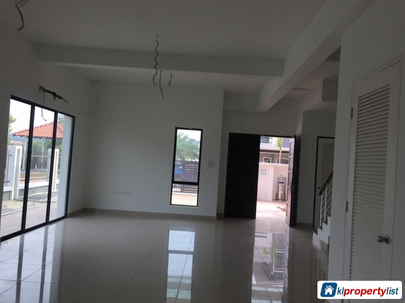 6 bedroom 3-sty Terrace/Link House for sale in Puchong - image 5