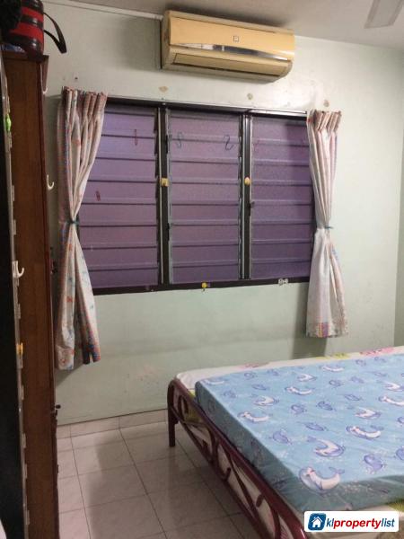 Room in apartment for rent in Ara Damansara