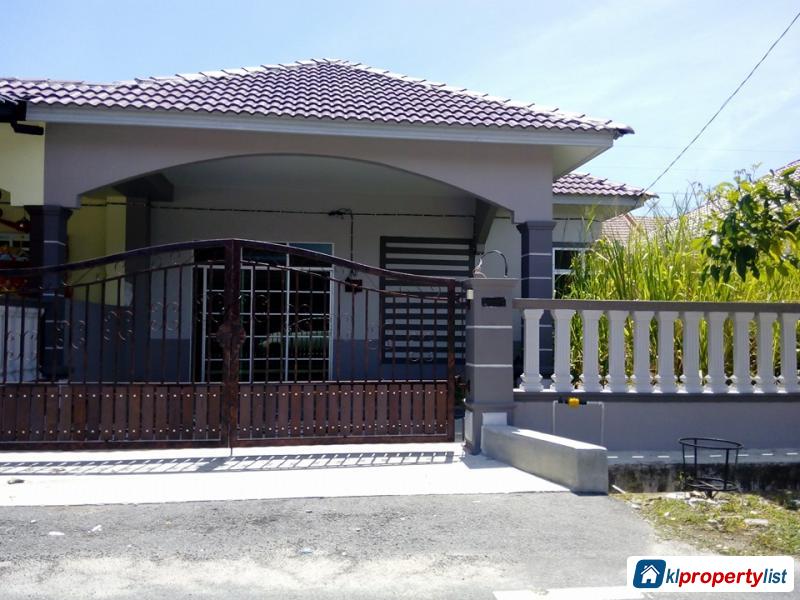 Picture of 3 bedroom Semi-detached House for sale in Muar