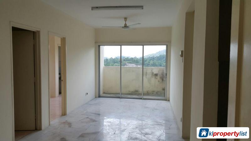 Pictures of 5 bedroom Condominium for sale in Seri Kembangan