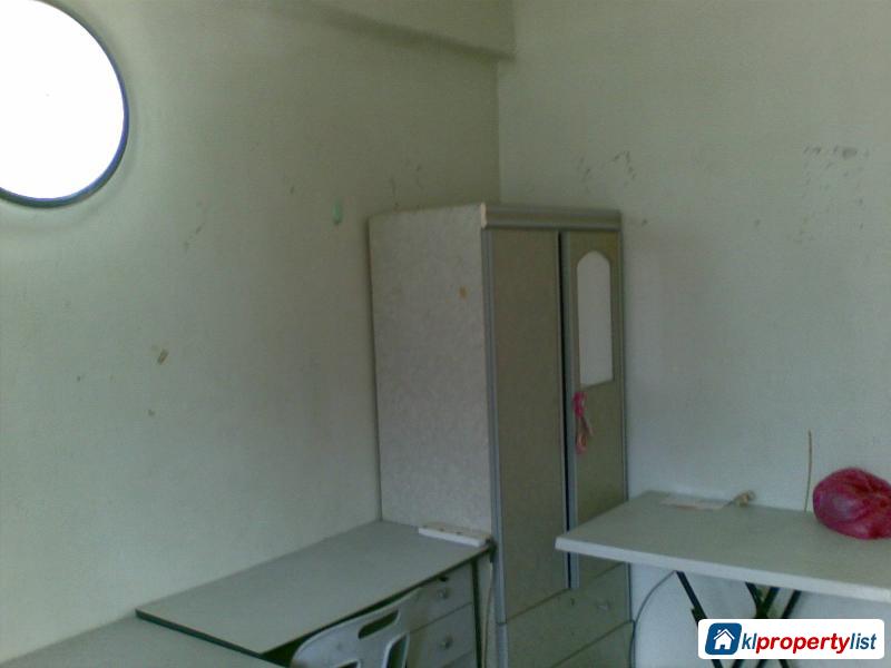 Room in apartment for rent in Bayan Lepas - image 10