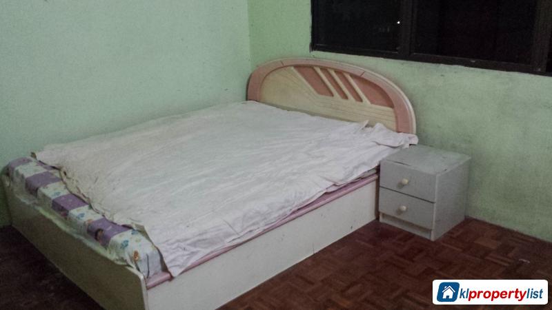 Room in apartment for rent in Bayan Lepas - image 4