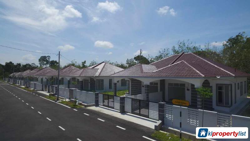 Picture of 4 bedroom Semi-detached House for sale in Muar
