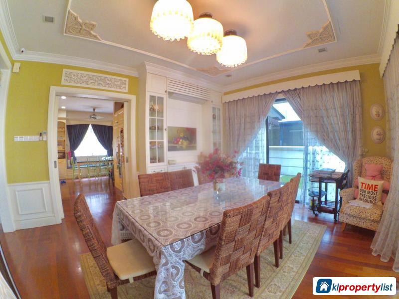 6 bedroom Bungalow for sale in Kajang in Selangor - image