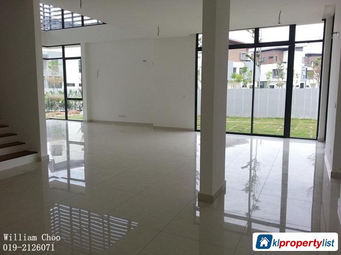 Picture of 5 bedroom Bungalow for sale in Shah Alam in Selangor