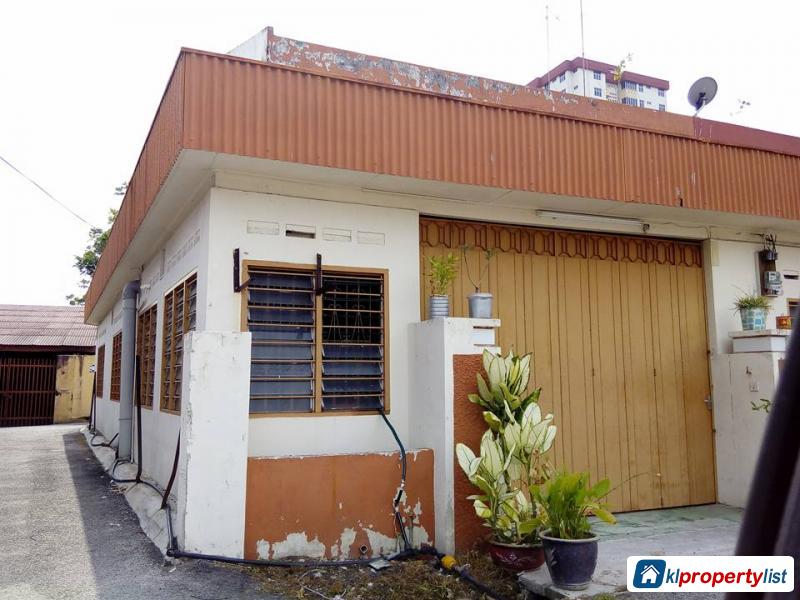 Pictures of 6 bedroom Semi-detached House for sale in Muar